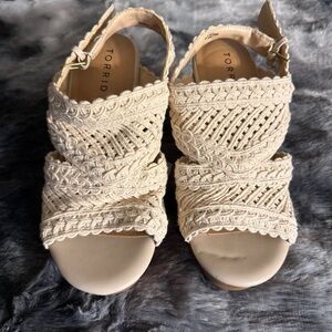 Torrid Crochet Cage Platform Wedge Natural Sz 6 WW